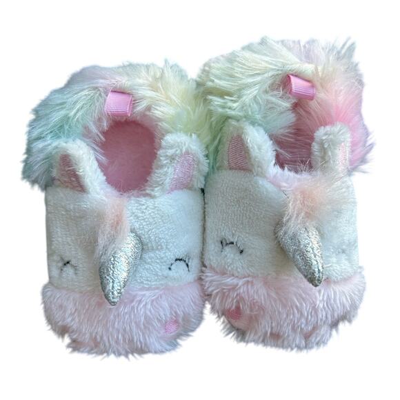 NEW Unicorn Super Soft Fuzzy Slippers ADORABLE Infant & Toddler (6-12 mo) - Picture 1 of 5